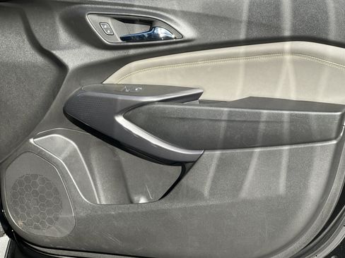 Used 2024 Chevrolet Trax ACTIV w/ Sunroof Package image 14