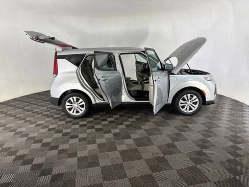 Certified 2021 Kia Soul LX FWD image 15