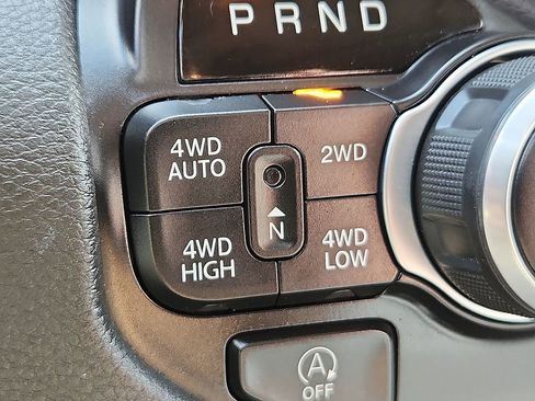 Used 2020 RAM 1500 Big Horn AWD/4WD image 22