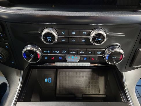 Used 2022 Ford F150 Limited image 19