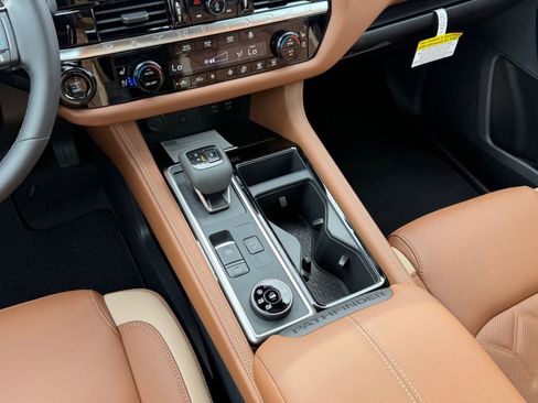 New 2026 Nissan Pathfinder Platinum AWD/4WD image 26