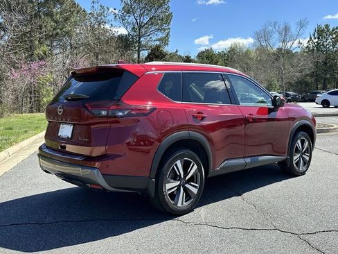 Certified 2025 Nissan Rogue SL AWD/4WD image 8
