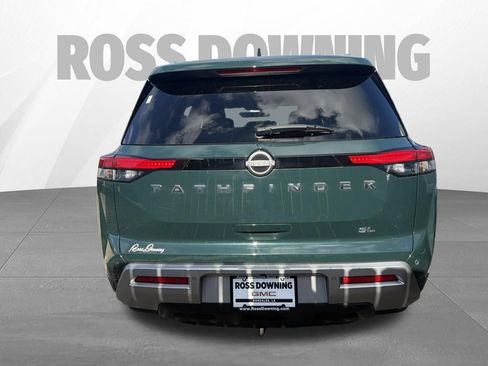 Used 2025 Nissan Pathfinder SL FWD image 5