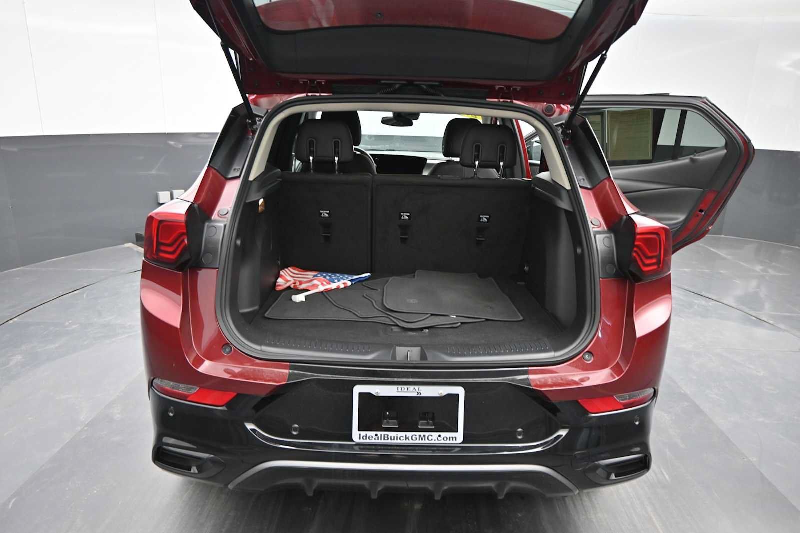 Used 2025 Buick Encore GX Sport Touring w/ Advanced Technology Package AWD/4WD image 14