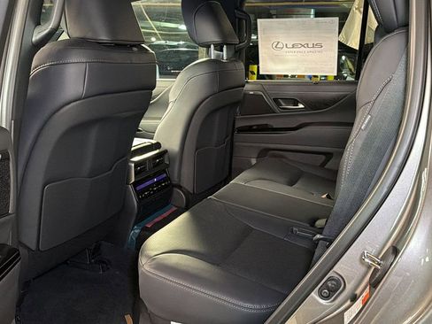 New 2026 Lexus LX 700h Luxury image 11