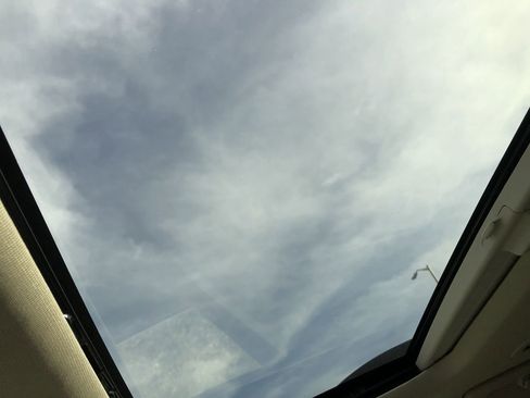 Used 2023 GMC Acadia Denali image 26