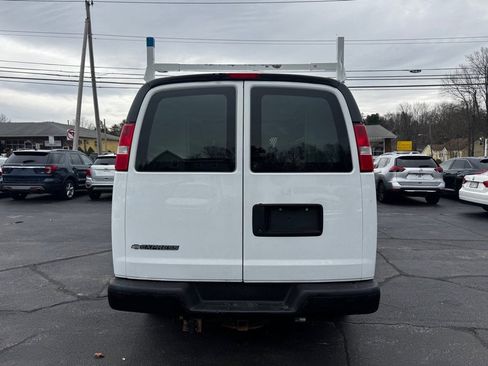 Used 2017 Chevrolet Express 2500 image 5