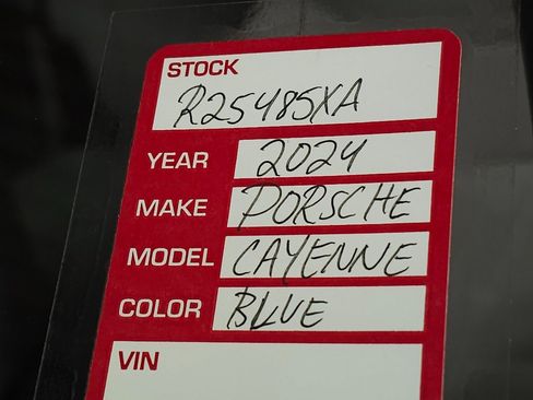 Used 2024 Porsche Cayenne S image 44