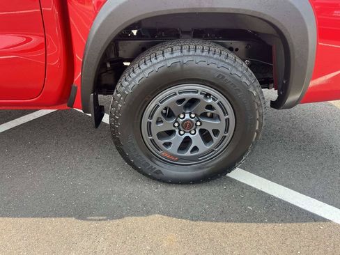 Used 2026 Nissan Frontier PRO-4X AWD/4WD image 9