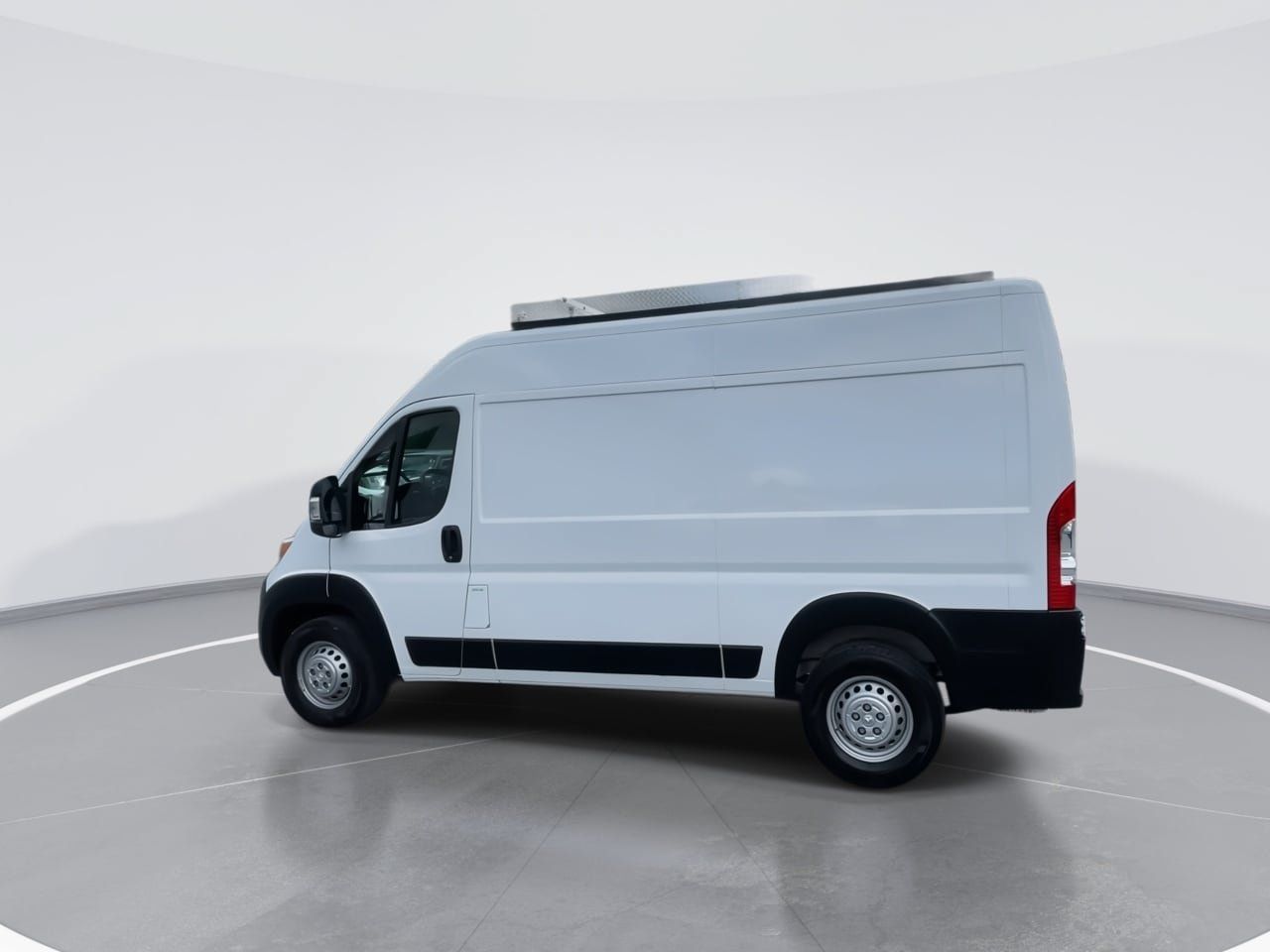Used 2025 RAM ProMaster 2500 FWD image 11