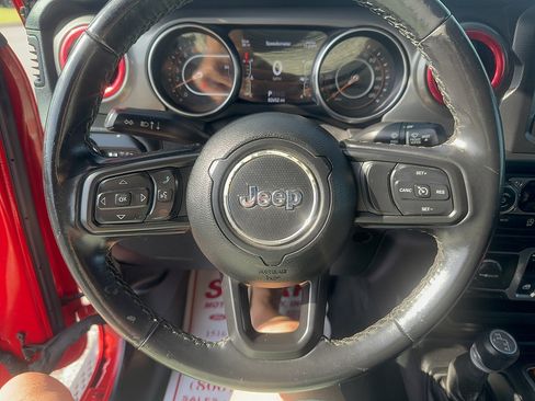 Used 2021 Jeep Wrangler Sport AWD/4WD image 7