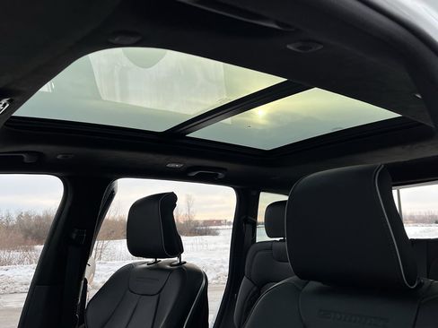 Used 2024 Jeep Grand Cherokee Summit image 21