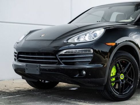 Used 2014 Porsche Cayenne S AWD/4WD image 22