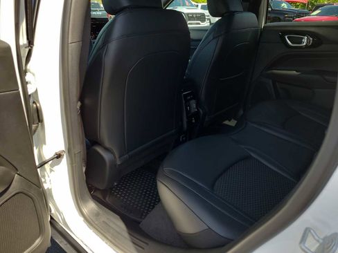 New 2026 Jeep Compass Latitude AWD/4WD image 20
