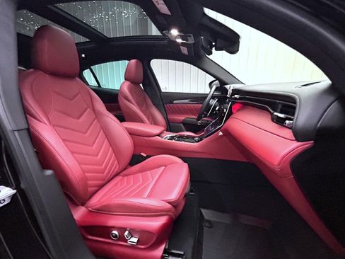 Used 2025 Maserati Grecale Modena image 15