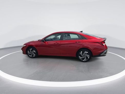 Used 2025 Hyundai Elantra Sport FWD image 5