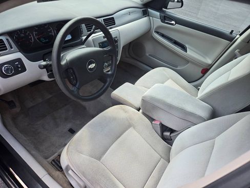 Used 2008 Chevrolet Impala LT FWD image 12