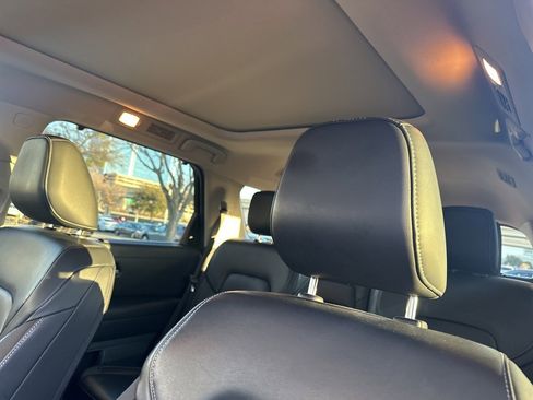 Certified 2025 Nissan Pathfinder SL w/ SL Premium Package image 8