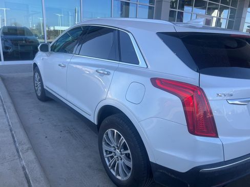 Used 2017 Cadillac XT5 Luxury w/ Driver Awareness Package image 28