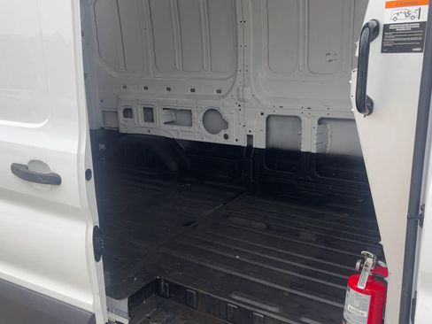 Used 2019 Ford Transit 250 148 Medium Roof RWD image 10