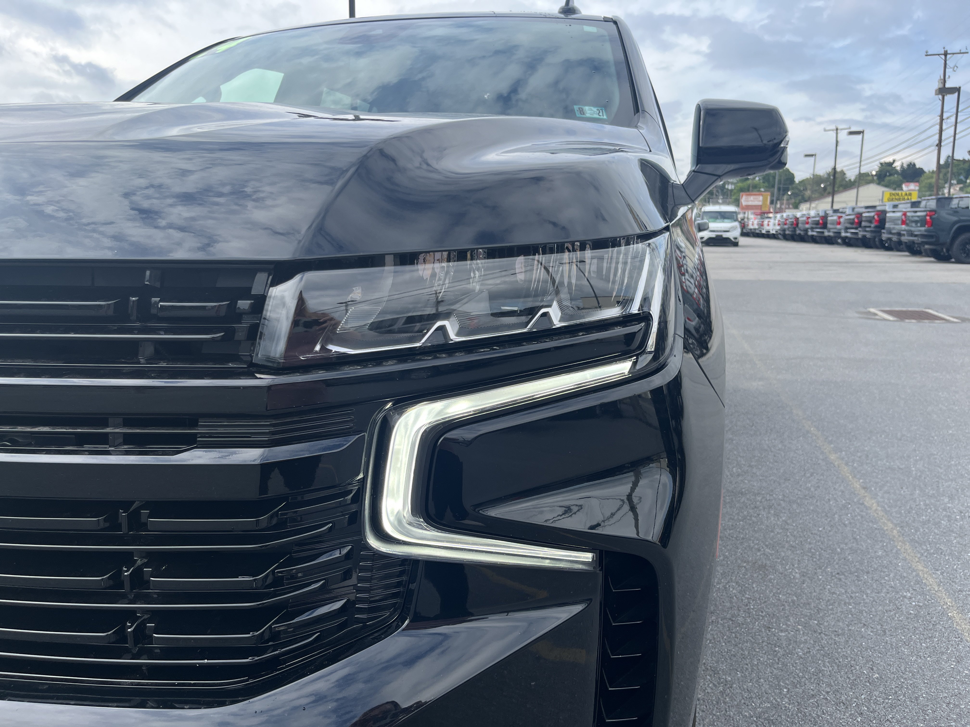 Used 2024 Chevrolet Suburban RST w/ Luxury Package AWD/4WD image 11