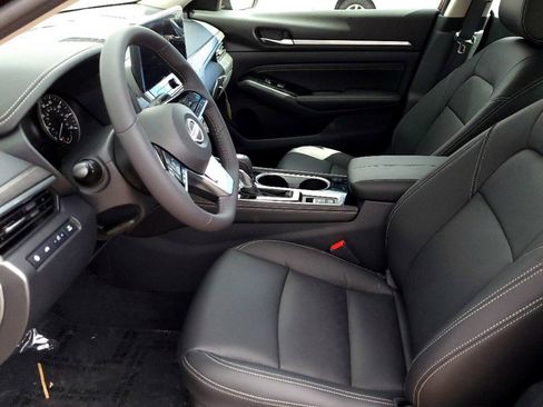 New 2025 Nissan Altima 2.5 SL image 11