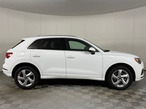 Used 2022 Audi Q3 2.0T Premium AWD/4WD image 5