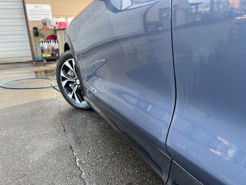 Used 2021 Ford Mustang Mach-E Premium image 31