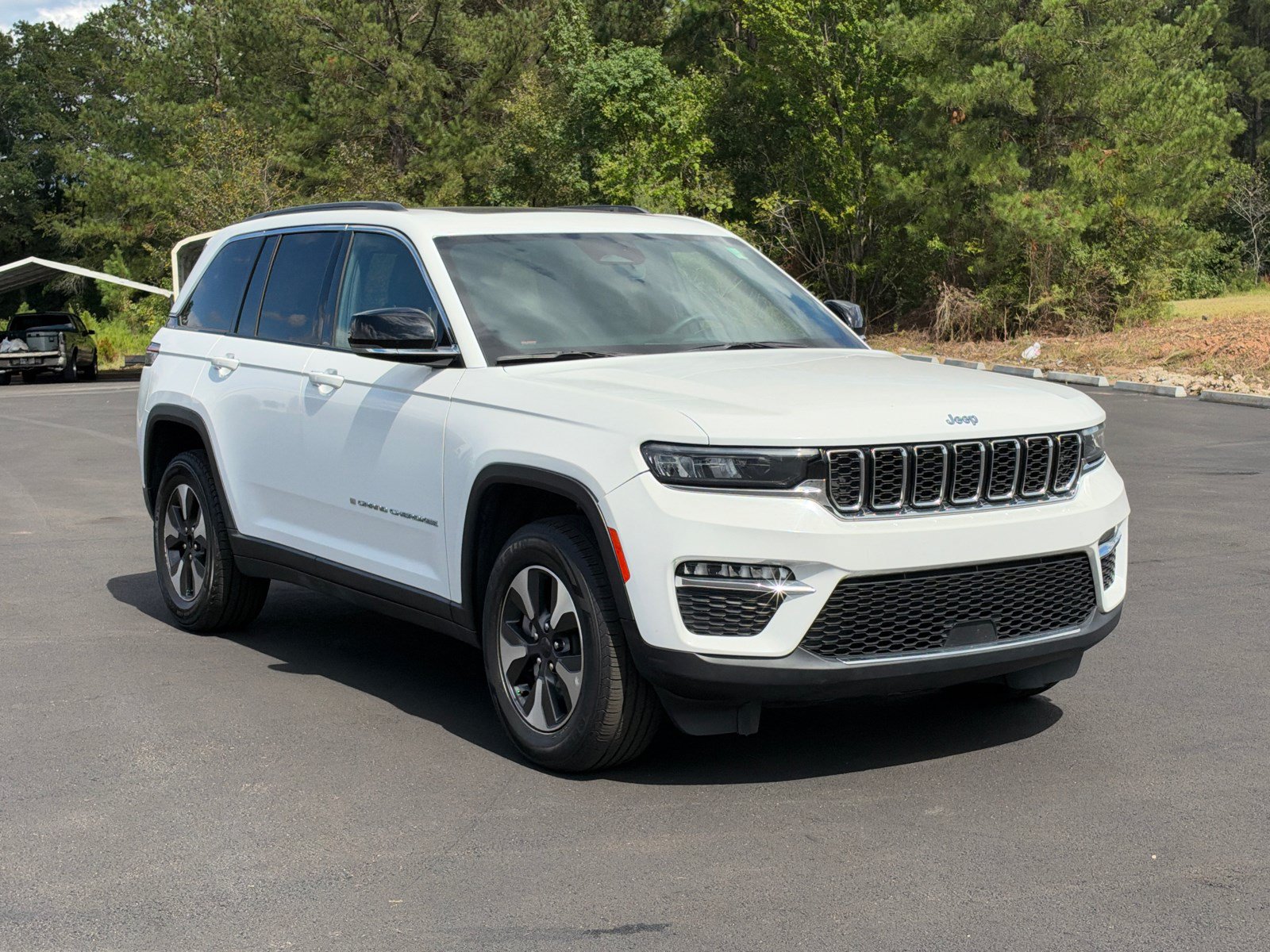 Used 2024 Jeep Grand Cherokee Limited 4xe AWD/4WD image 3