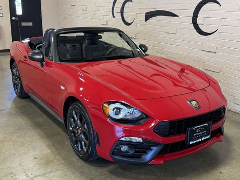Used 2017 FIAT 124 Spider Abarth image 19