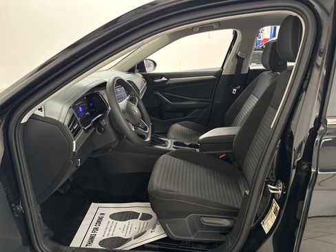 Used 2022 Volkswagen Jetta S image 9