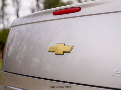 Used 2005 Chevrolet SSR w/ Preferred Equipment Group image 83