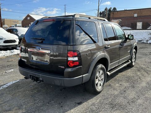 Used 2006 Ford Explorer XLT image 8