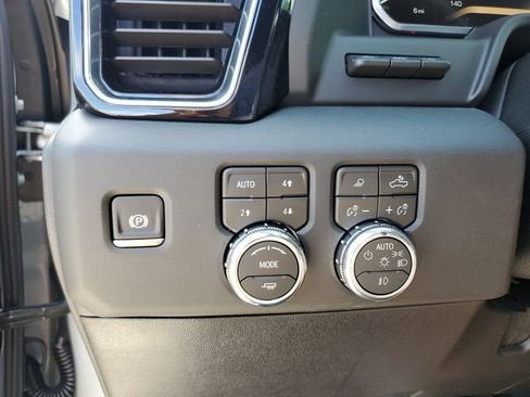 New 2026 GMC Sierra 3500 Denali Ultimate AWD/4WD image 31