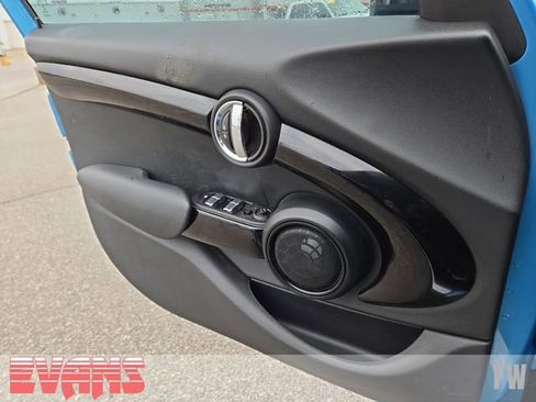 Used 2018 MINI Cooper S image 17