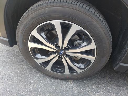 Used 2023 Subaru Forester Limited AWD/4WD image 3