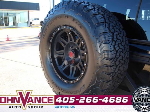 Used 2013 Jeep Wrangler Unlimited Rubicon w/ Connectivity Group image 14