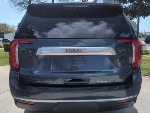 Used 2021 GMC Yukon Denali image 9
