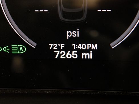 Used 2024 Porsche Cayenne S image 22