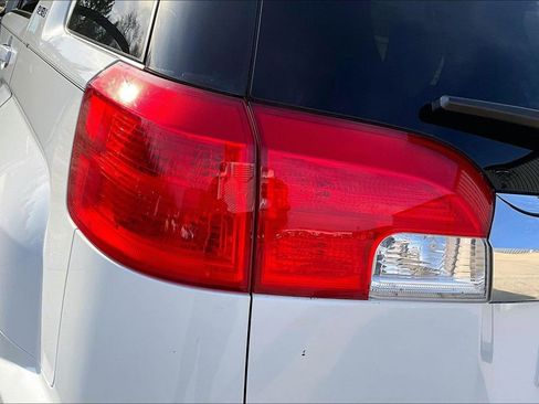 Used 2017 GMC Terrain SLE w/ Technology Package image 23