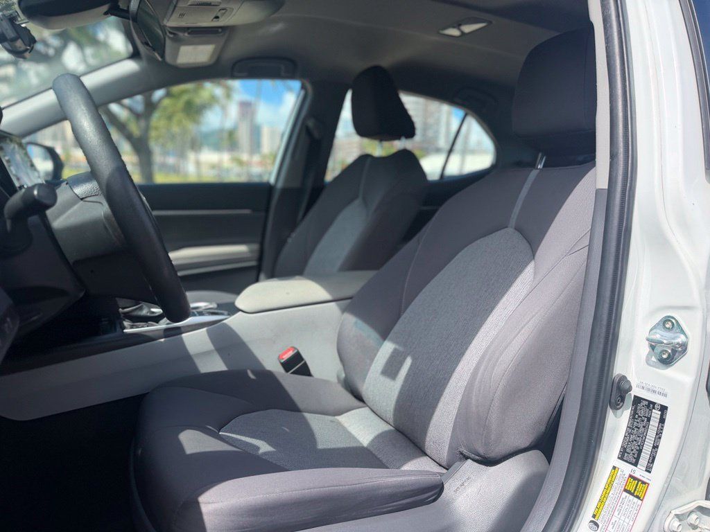 Used 2021 Toyota Camry LE FWD image 12