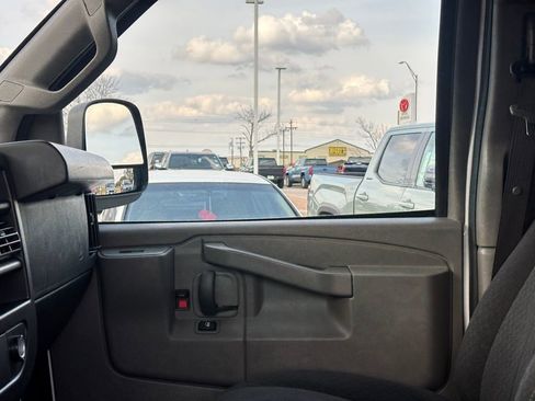 Used 2024 Chevrolet Express 2500 Work Van w/ Driver Convenience Package image 9