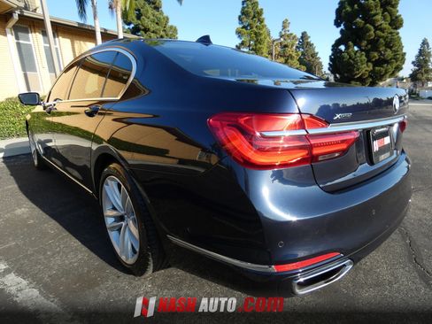 Used 2016 BMW 750i xDrive AWD/4WD image 12