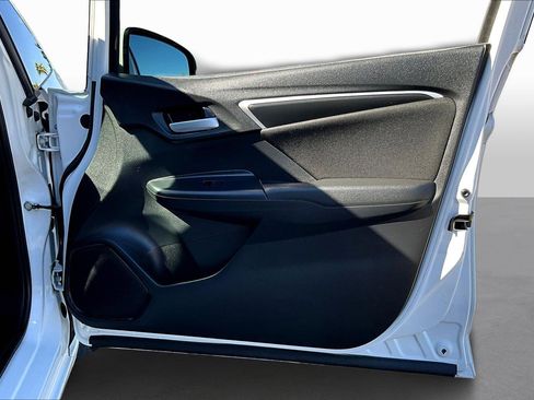 Used 2019 Honda Fit LX image 17