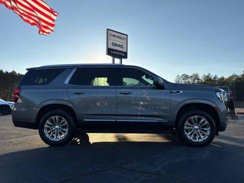 Used 2021 GMC Yukon SLT w/ SLT Luxury Plus Package image 2