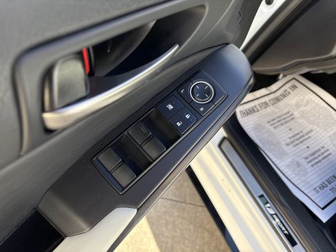 Used 2022 Lexus IS 350 F Sport w/ Accessory Package image 15