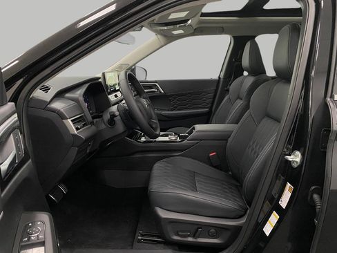 New 2025 Mitsubishi Outlander SEL image 29