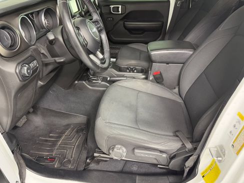 Used 2019 Jeep Wrangler Unlimited Sport S AWD/4WD image 17
