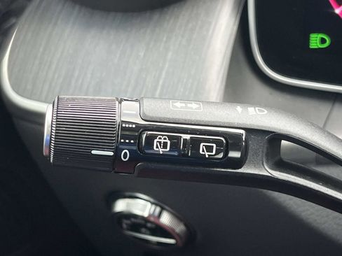 Certified 2025 Mercedes-Benz GLC 300 4MATIC image 31