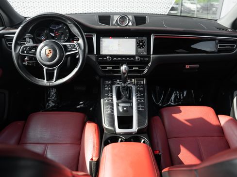 Used 2019 Porsche Macan AWD/4WD image 8